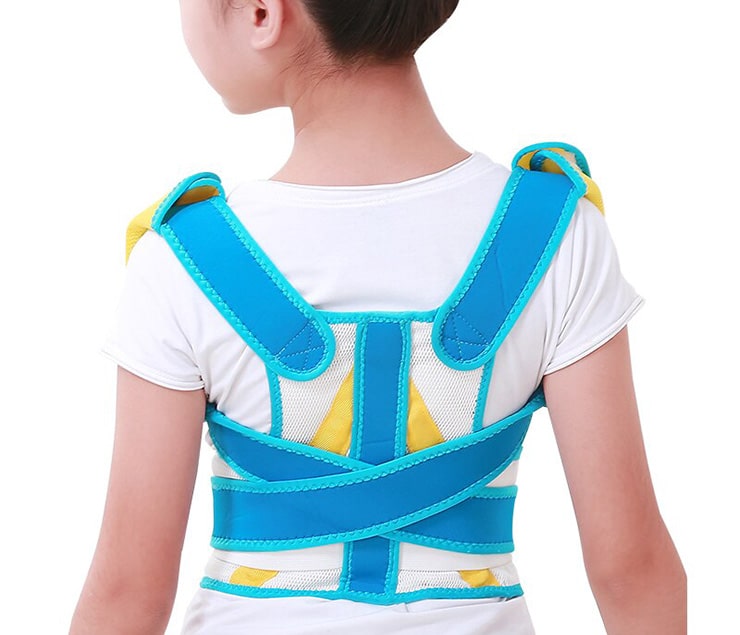 کیفوز در کودکان چگونه درمان می‌شود؟